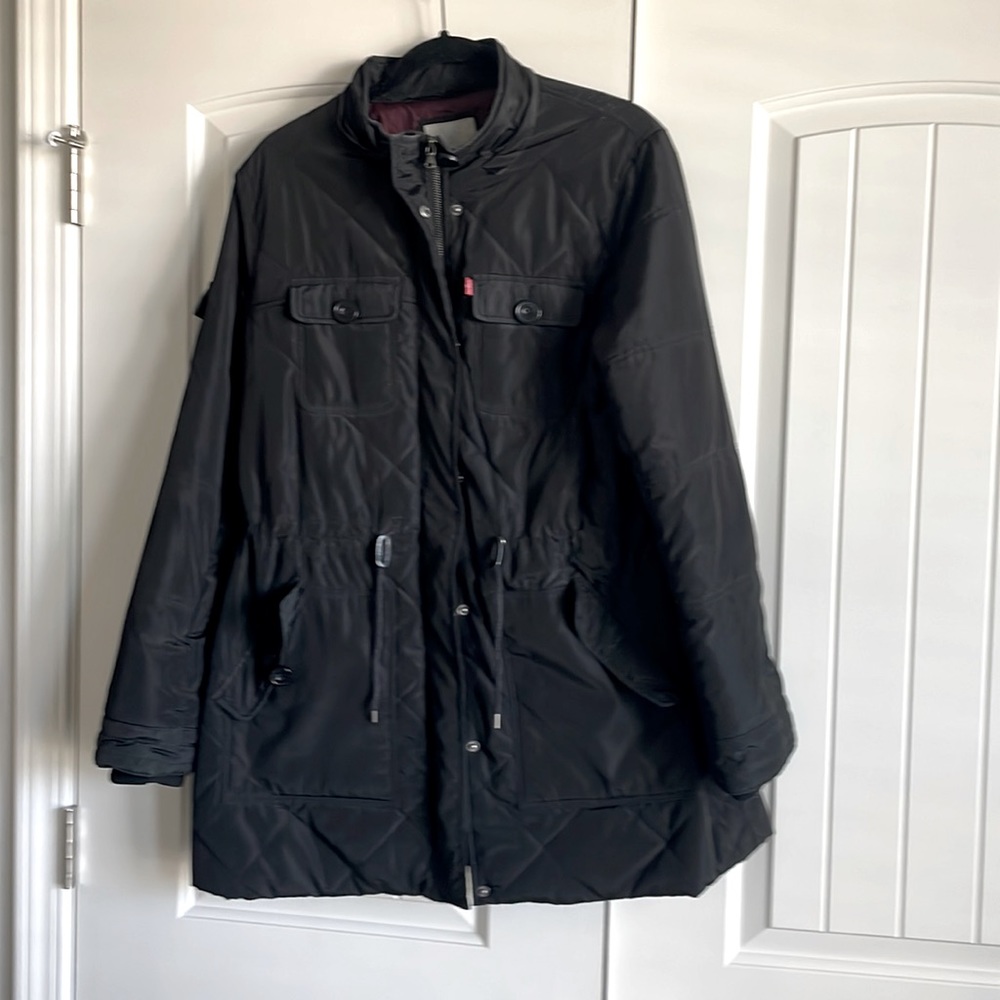 Levi Quilted Jacket with fur removable hood, size large, black